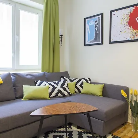 Theater Apt In The Heart Of