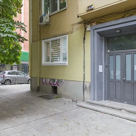 Apartment Theater Apt In The Heart Of
